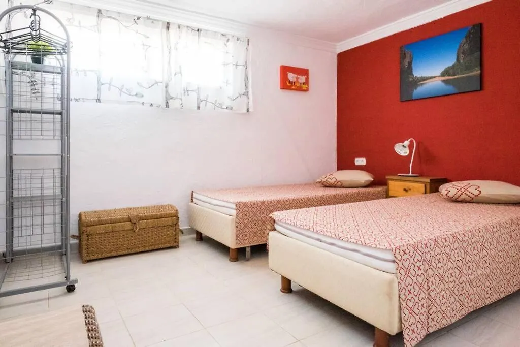 Spacious House With Sea View Los Puertas
